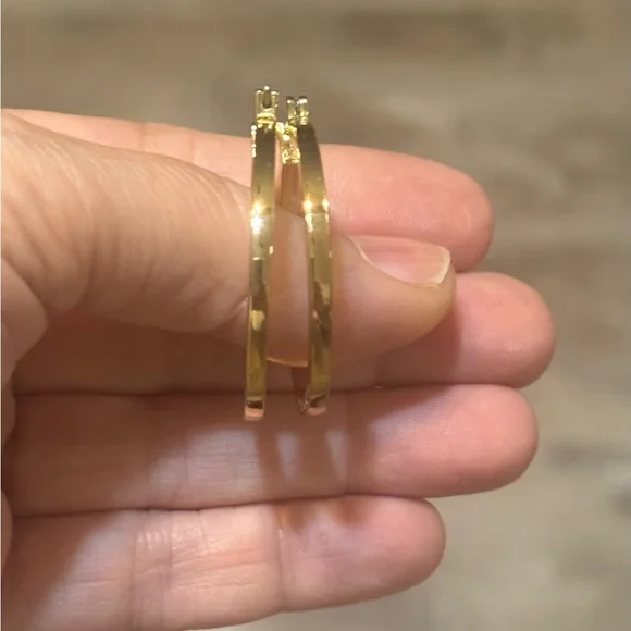 ⭐️Coach Gold Hoop Earrings⭐️ - Picture 5 of 8